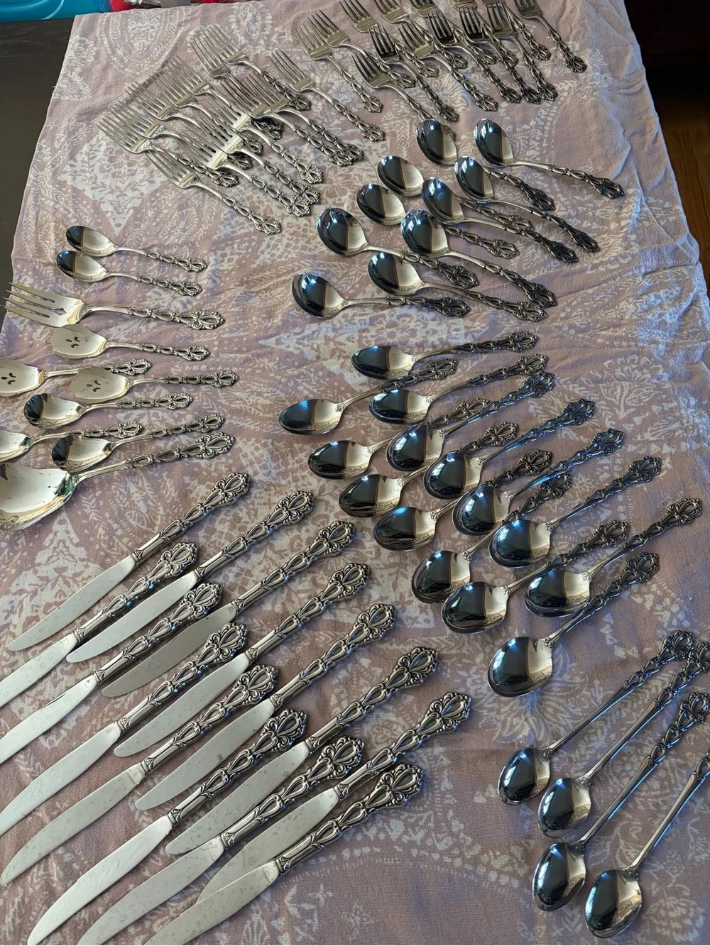 Oneida Community Chandelier Pattern Stainless Vintage Flatware Set